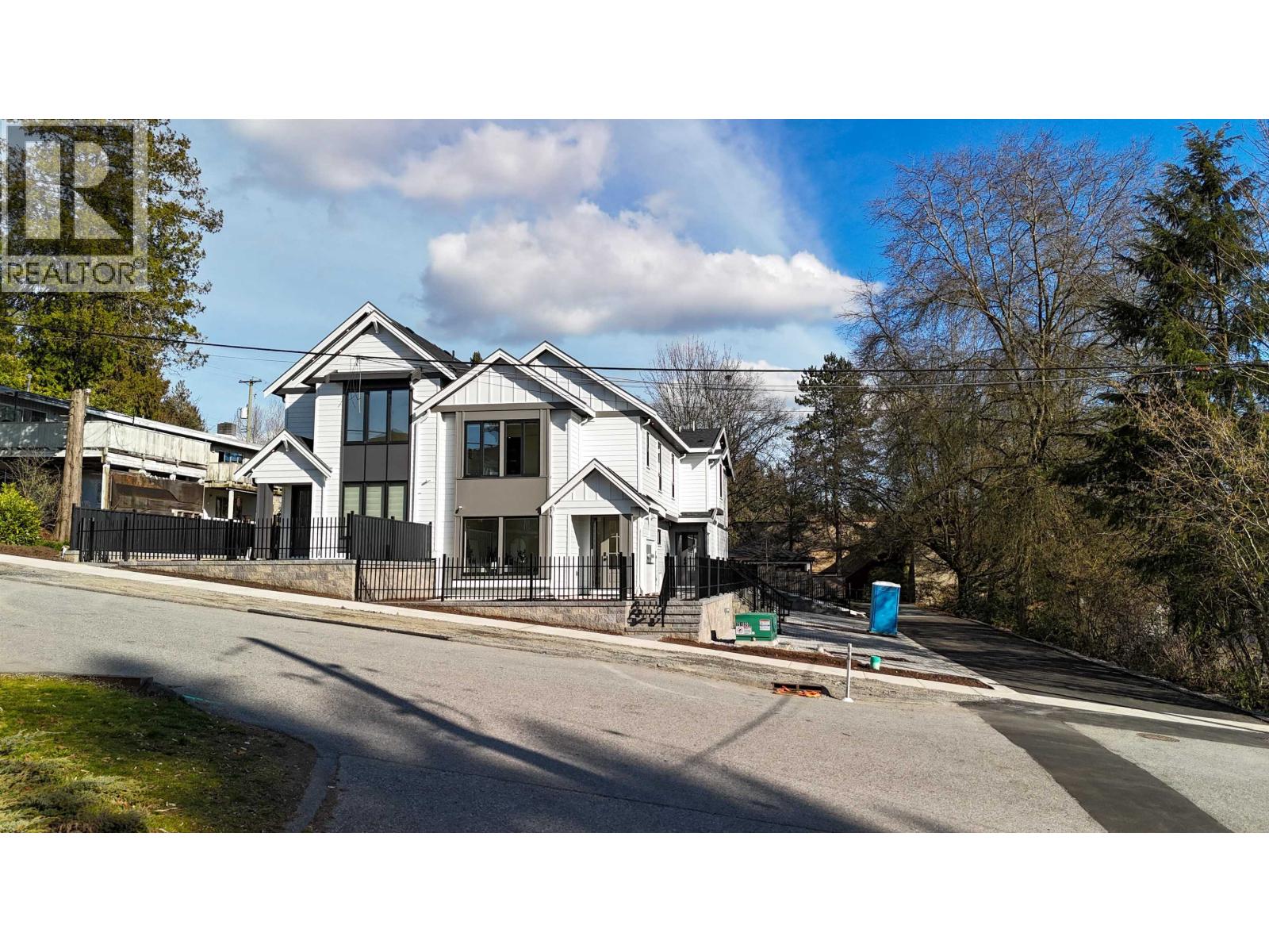 103 359 LAVAL STREET